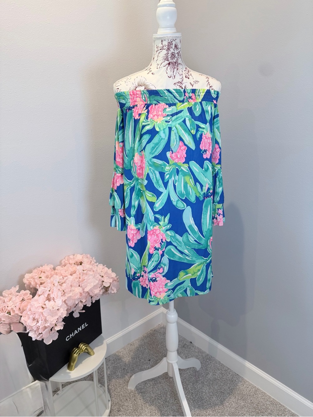 Lilly Pulitzer Off Shoulder Floral Shift Dress Blue Pink Bell Sleeve Size Small
